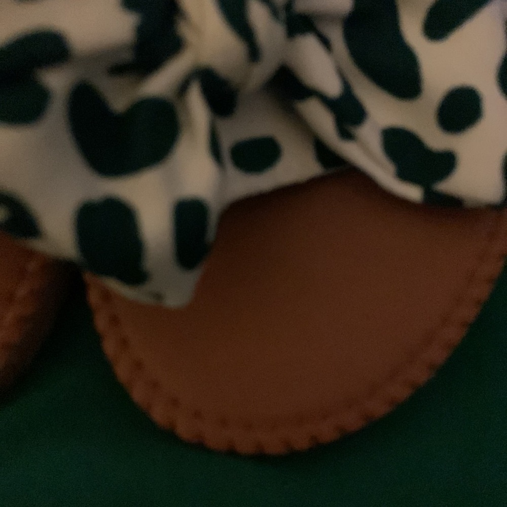 Green And Cream Slides - image 4